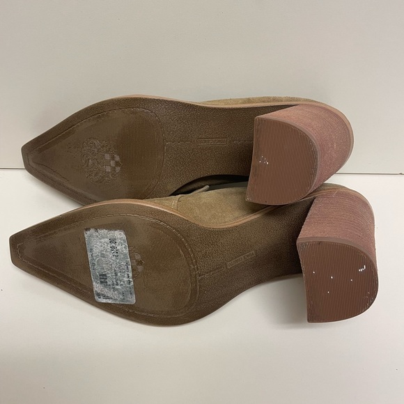 Vince Camuto Wevenly Stacked Heel Pump in Sandy Brown | Size 9M - Picture 9 of 12